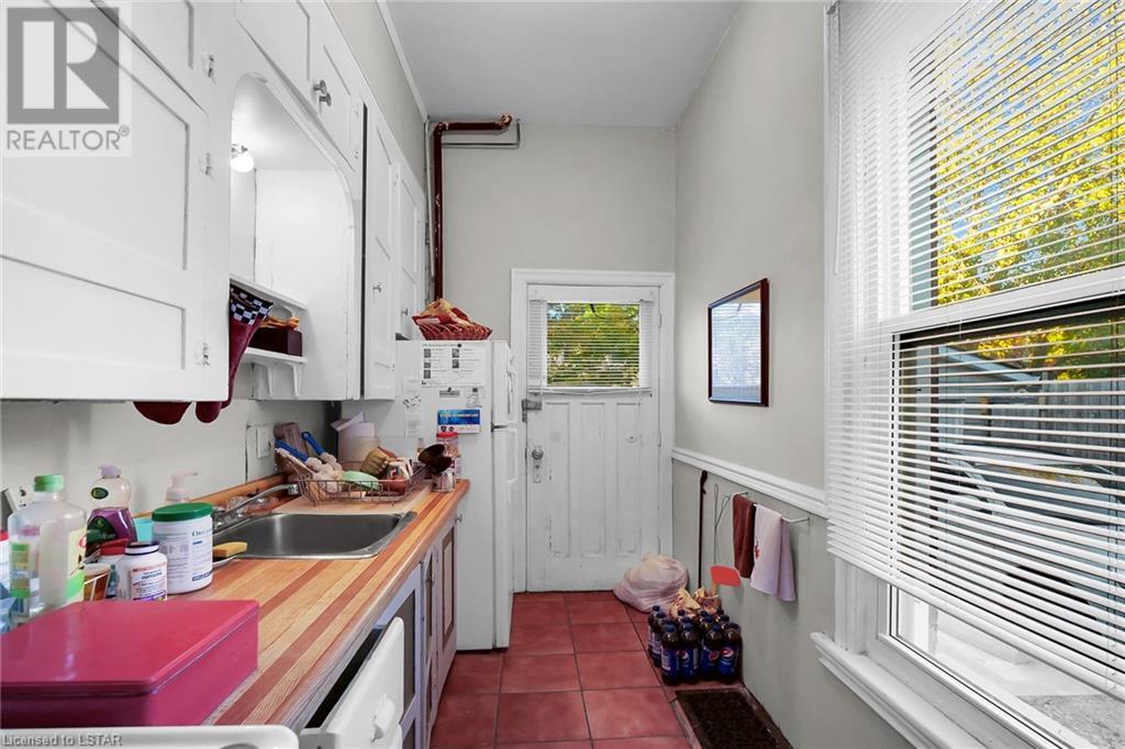 89 GLADSTONE Avenue