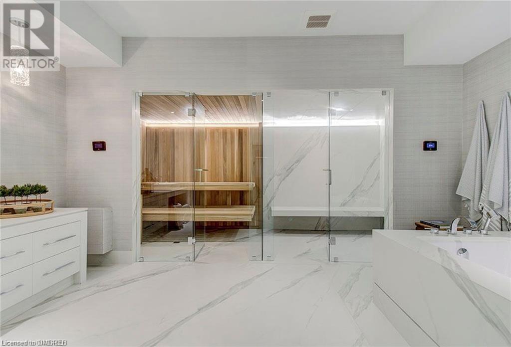 421 WEDGEWOOD Drive