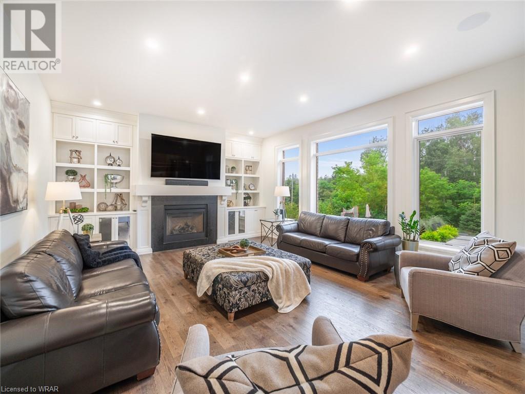 643 REGAL Place