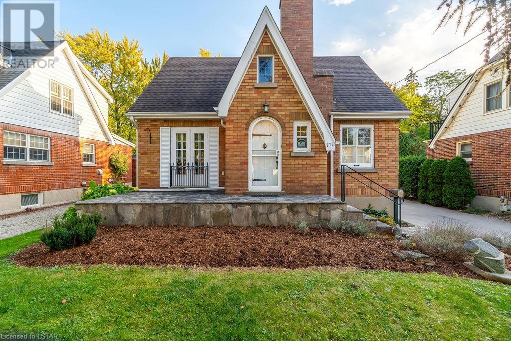 171 IROQUOIS Avenue