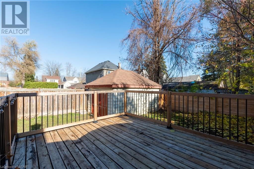 320 S RIDOUT Street