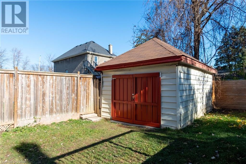 320 S RIDOUT Street