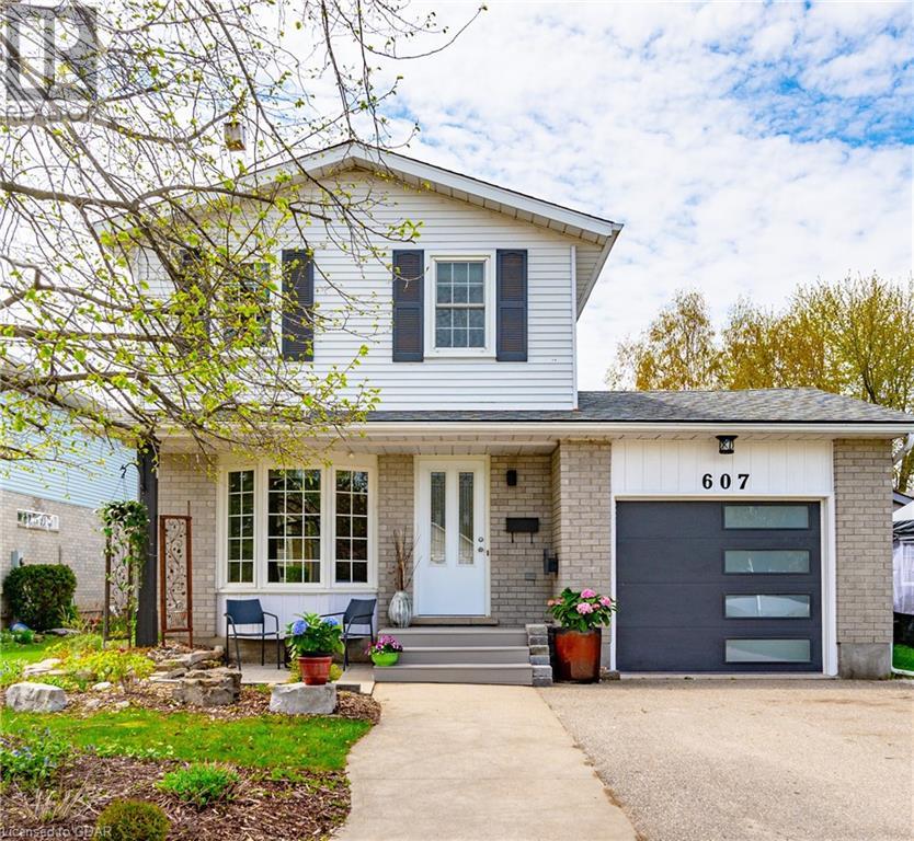 607 HOLMAN Crescent