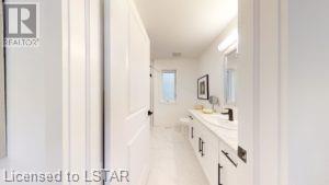 963 DEVERON Crescent