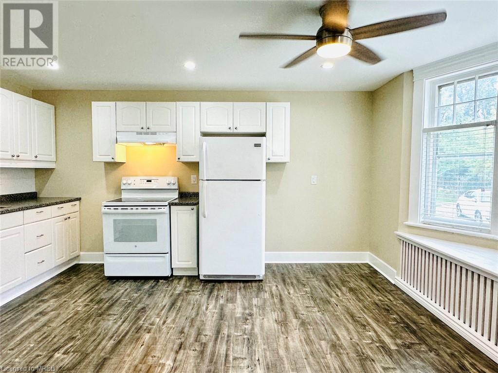 20 CAMERON Street N Unit# 1