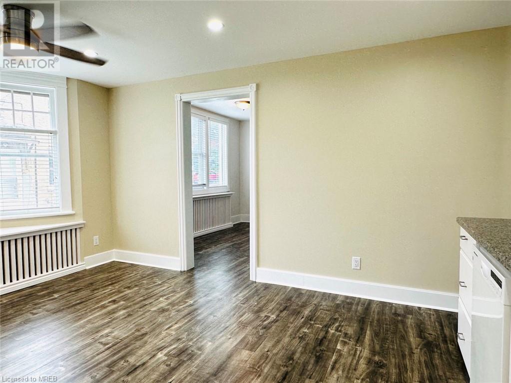 20 CAMERON Street N Unit# 1