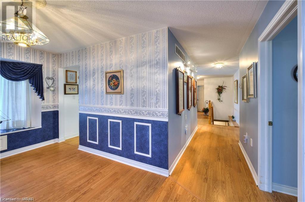 12 VILLAGE Crossing E