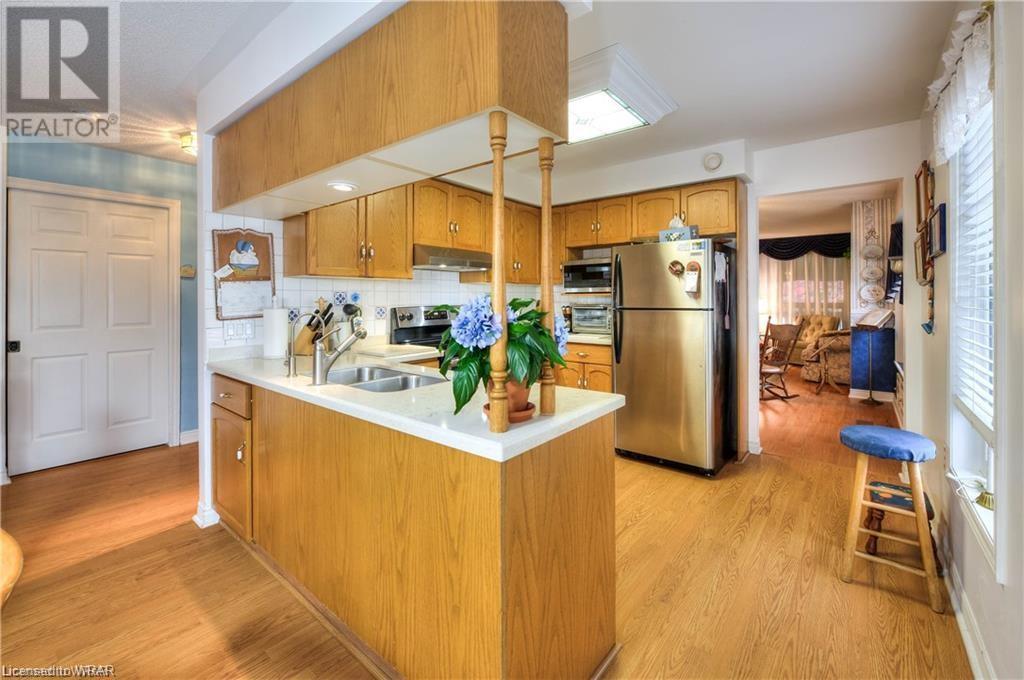 12 VILLAGE Crossing E