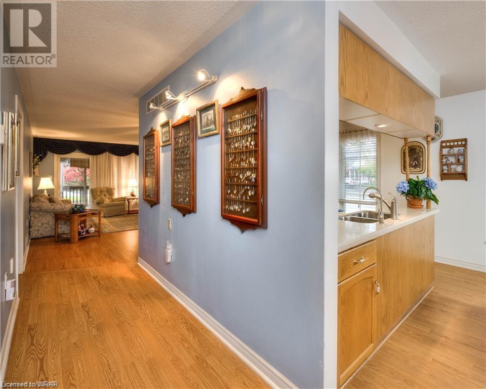 12 VILLAGE Crossing E