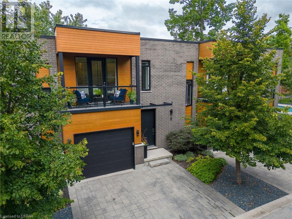 433 HYDE PARK Road Unit# 8