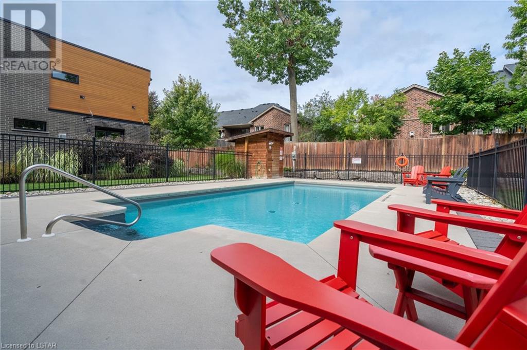 433 HYDE PARK Road Unit# 8