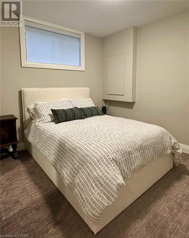 433 HYDE PARK Road Unit# 8
