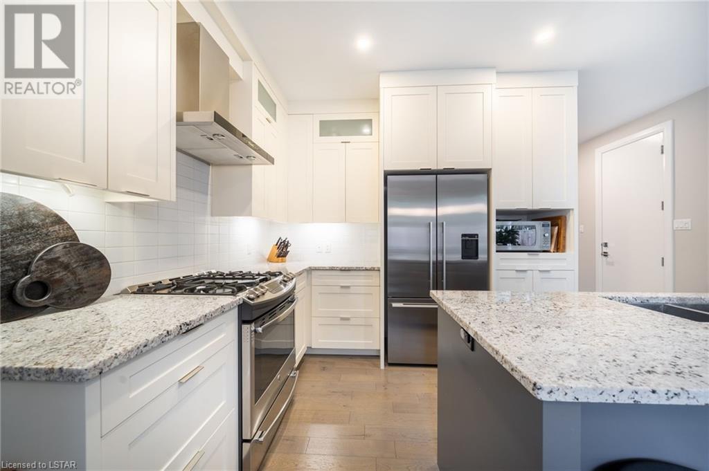433 HYDE PARK Road Unit# 8