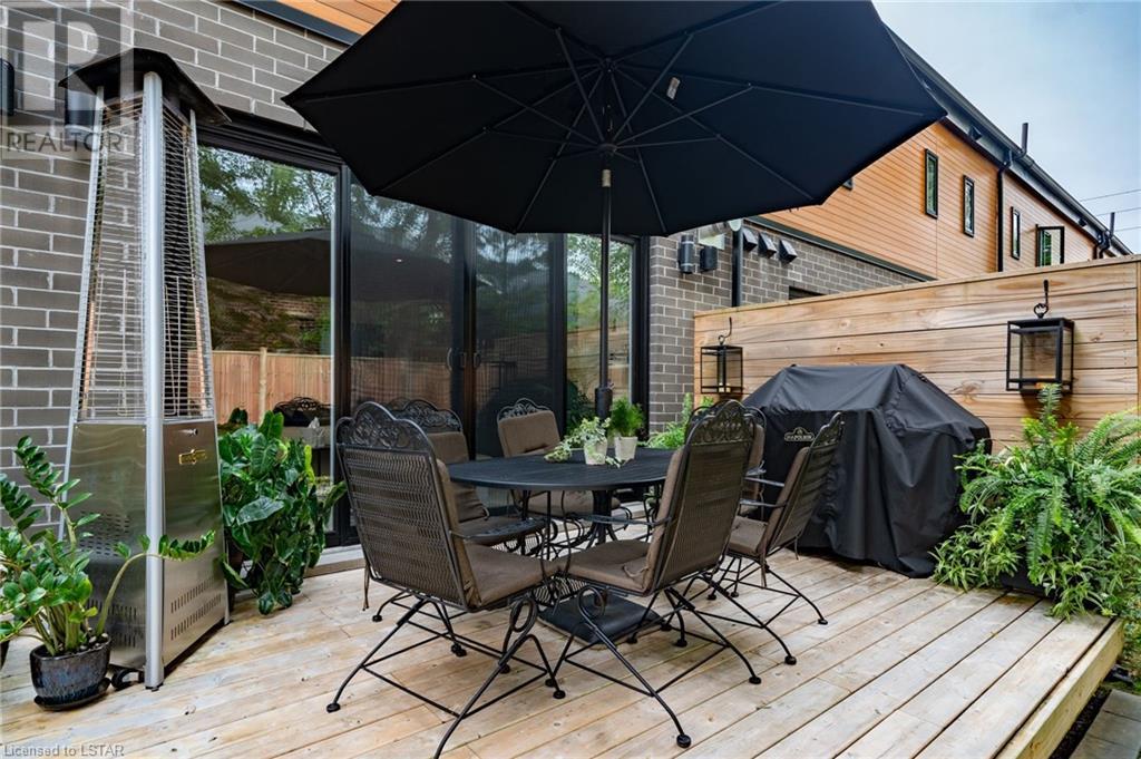 433 HYDE PARK Road Unit# 8
