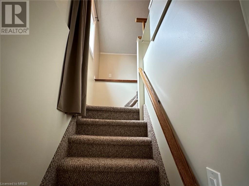 20 CAMERON Street N Unit# 2