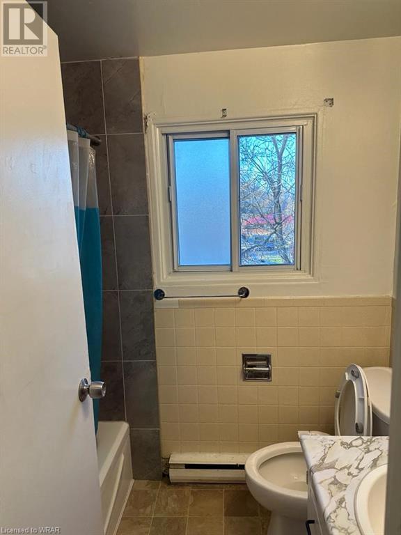 164 JANSEN Avenue Unit# 16