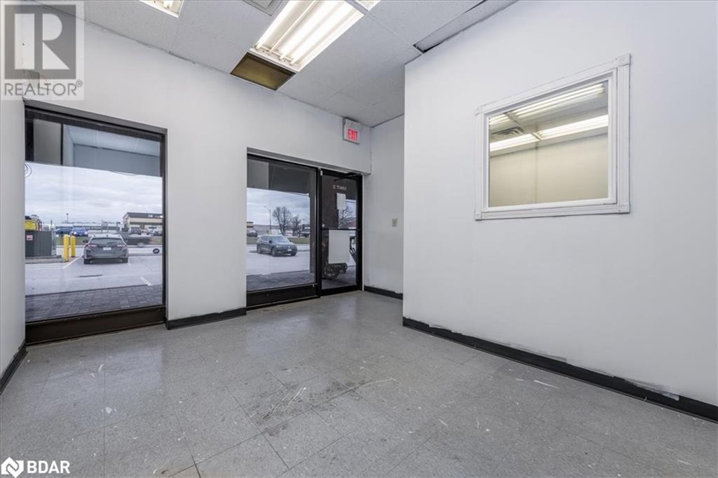 29 ANNE Street S Unit# 3