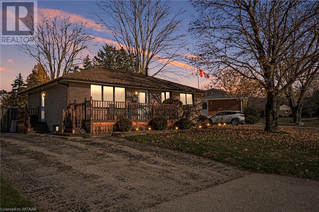 26 CHISHOLM Drive