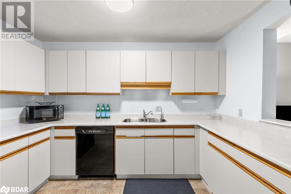 304 THOMAS Street Unit# 4
