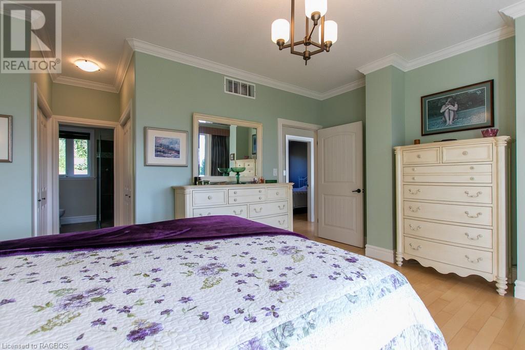 126 SUNSET Boulevard