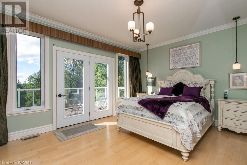 126 SUNSET Boulevard