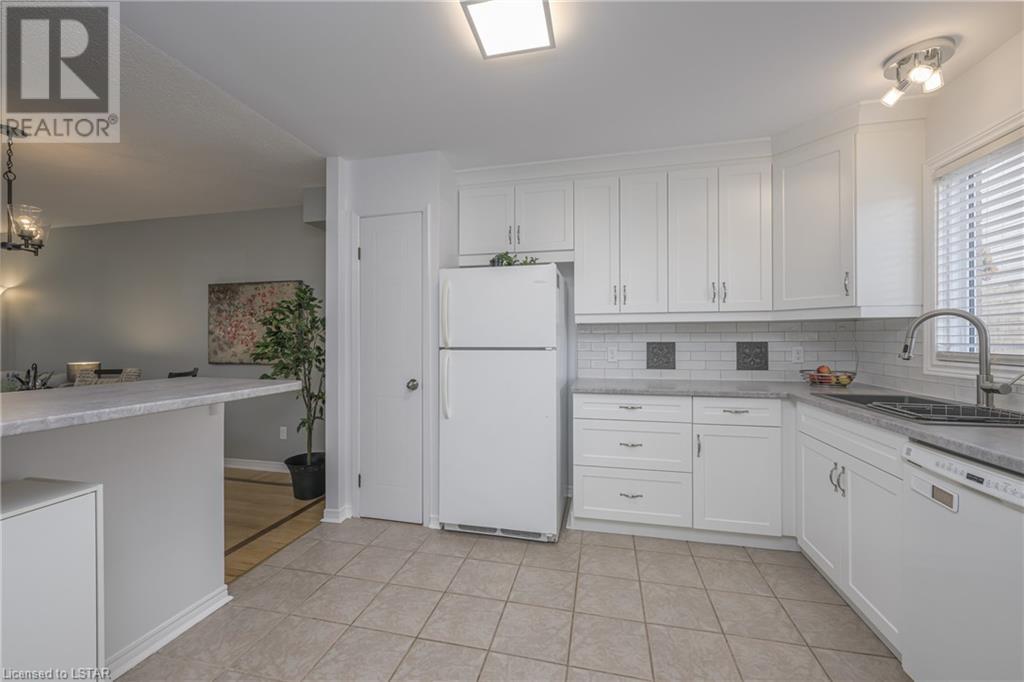 215 COMMISSIONERS Road Unit# 18