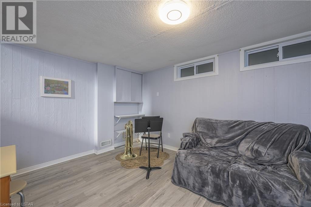 215 COMMISSIONERS Road Unit# 18