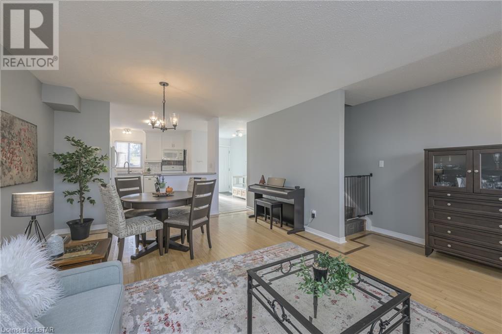 215 COMMISSIONERS Road Unit# 18