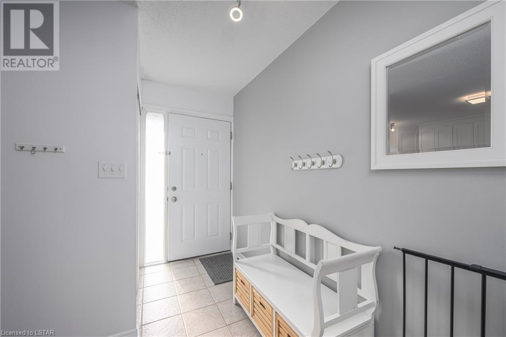 215 COMMISSIONERS Road Unit# 18