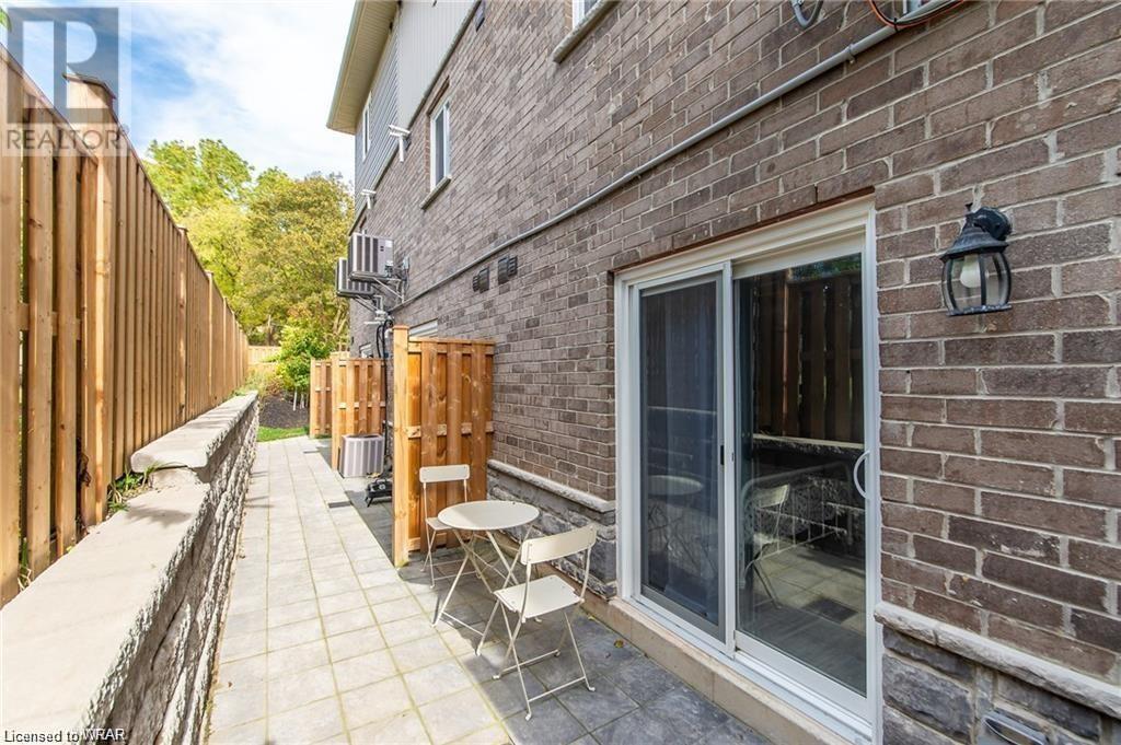 122 COURTLAND Avenue E Unit# 11