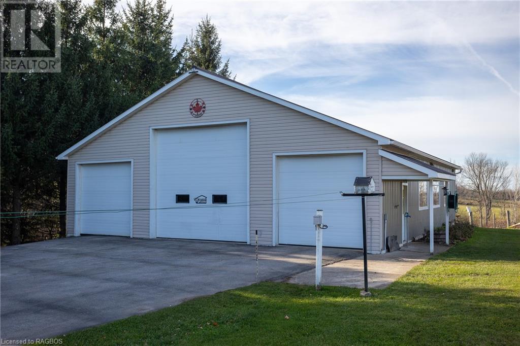 136884 GREY ROAD 12
