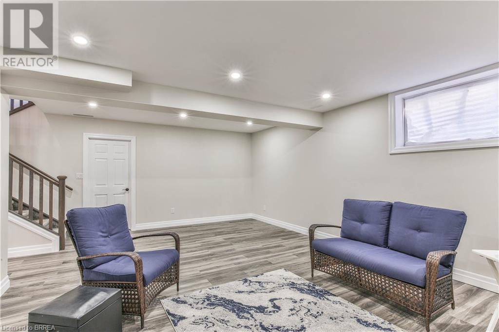 25 CURREN Crescent