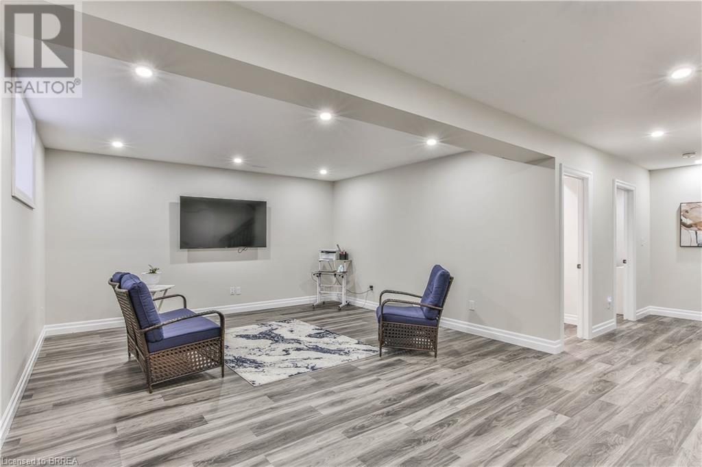25 CURREN Crescent