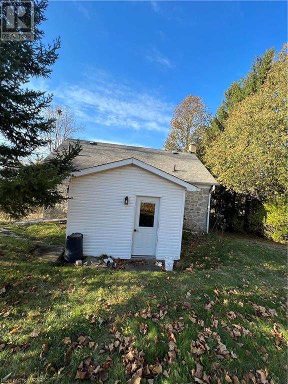206 QUEEN Street E