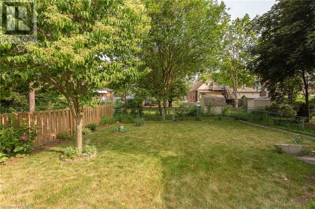 64 BEATTIE Avenue