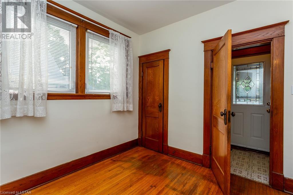 64 BEATTIE Avenue