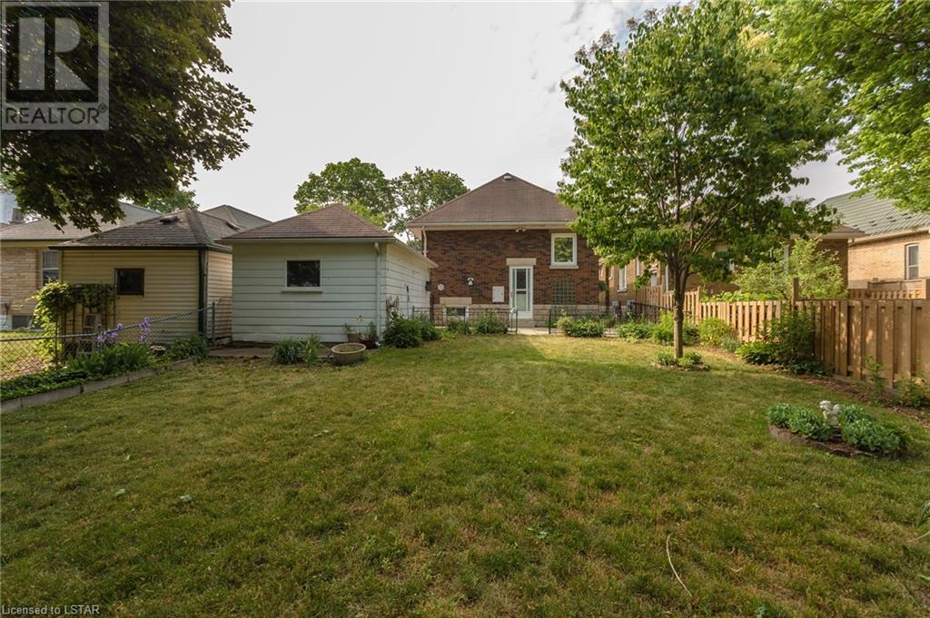 64 BEATTIE Avenue