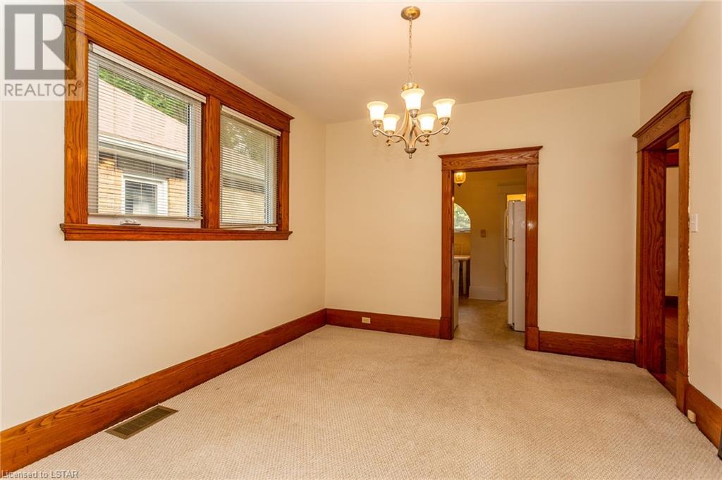 64 BEATTIE Avenue