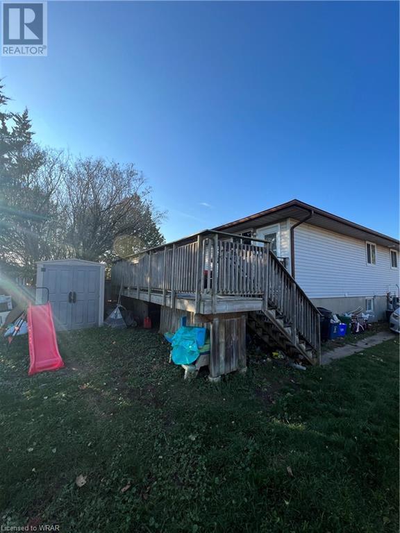 119 NICKOLAS Crescent