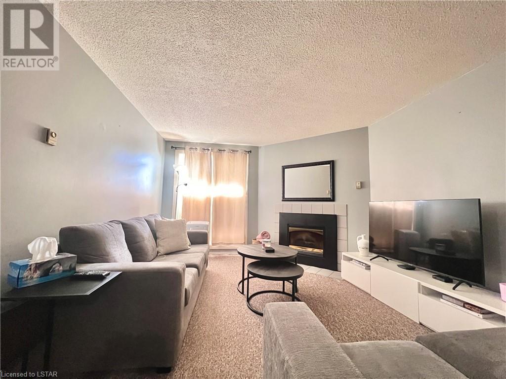 727 DEVERON Crescent Unit# 107