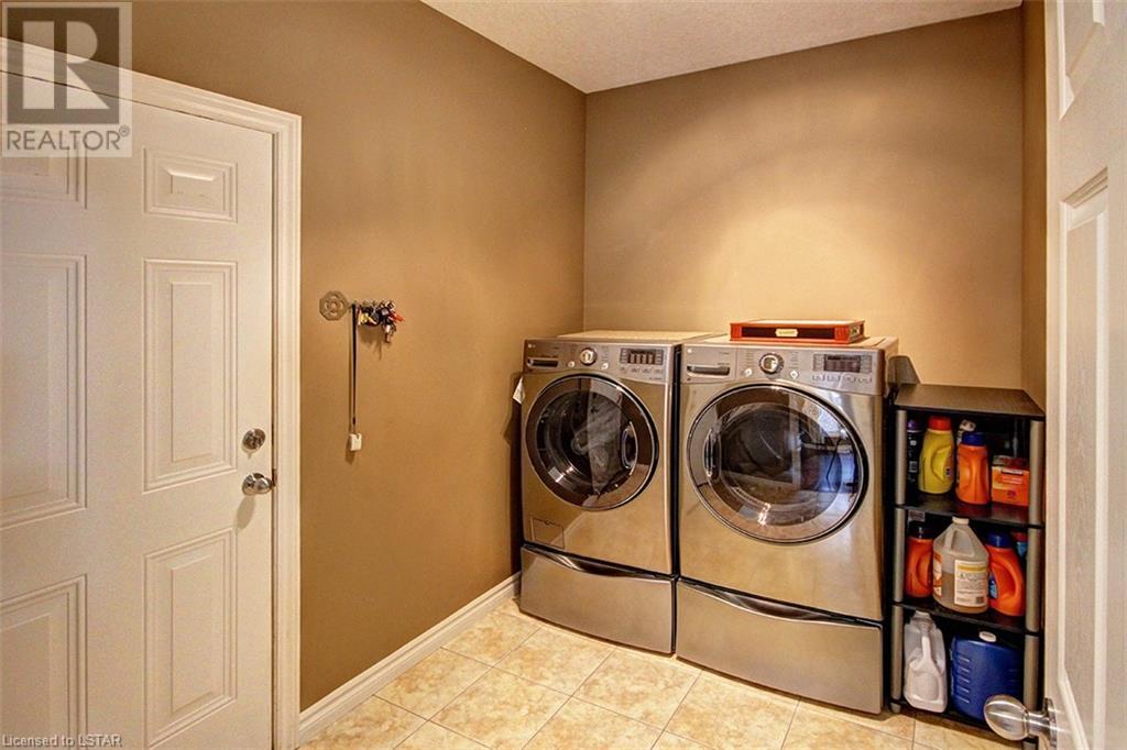 1152 OAKCROSSING Road Unit# MAIN