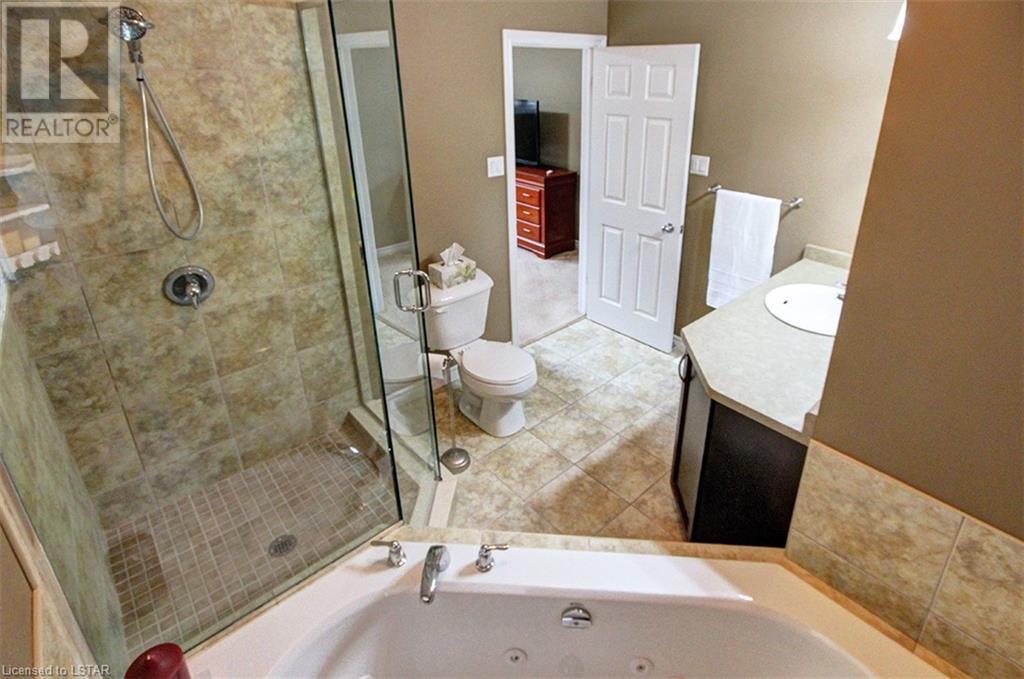 1152 OAKCROSSING Road Unit# MAIN