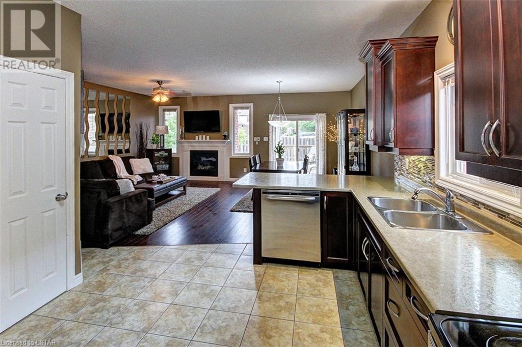 1152 OAKCROSSING Road Unit# MAIN