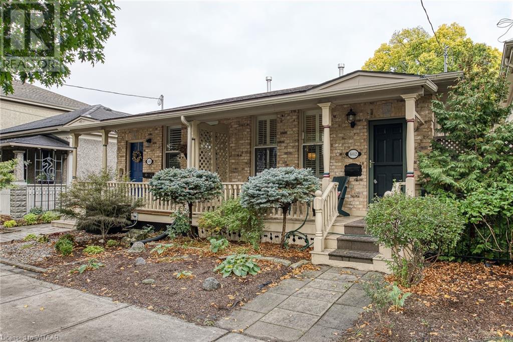 482 DUFFERIN Avenue