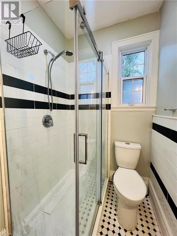389 DUFFERIN Avenue Unit# 4