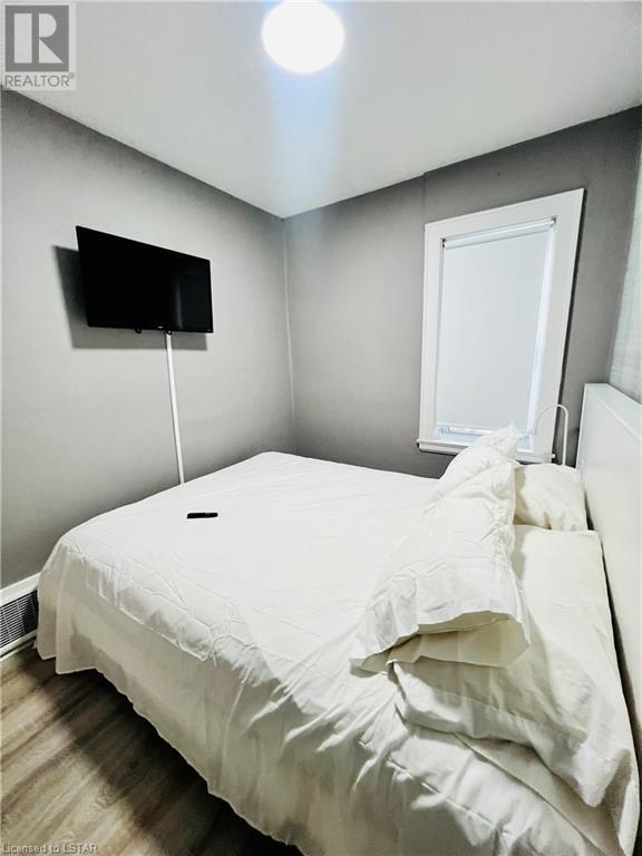 389 DUFFERIN Avenue Unit# 4