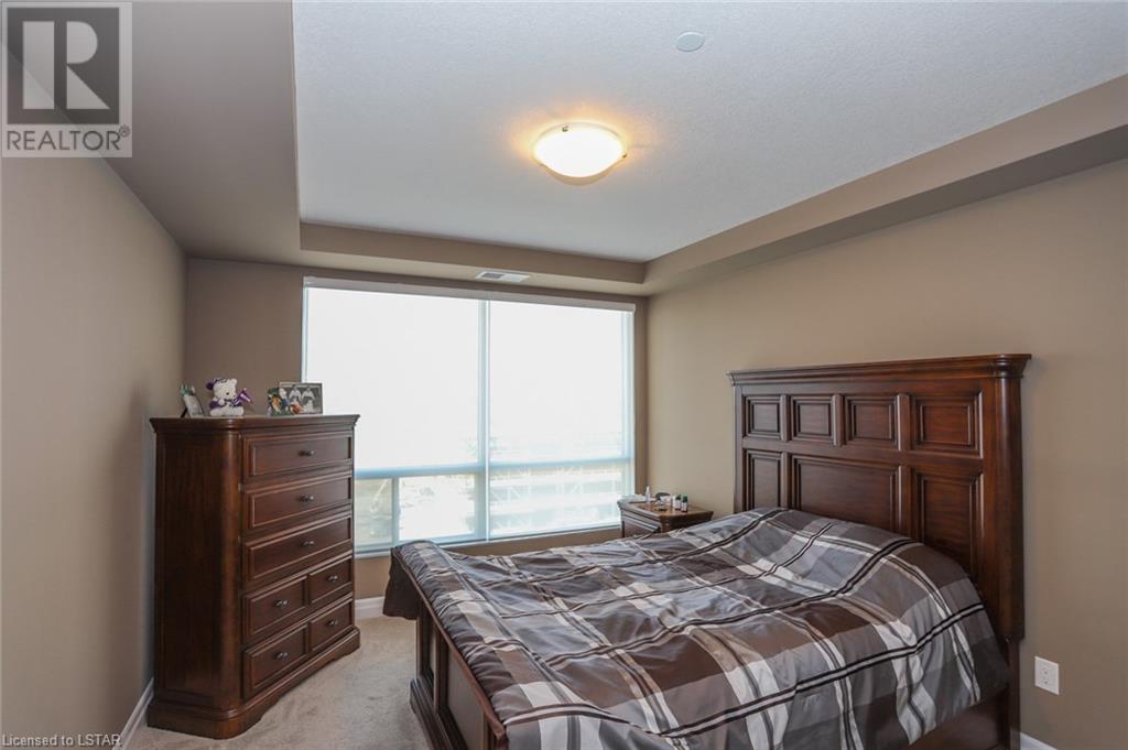 240 VILLAGE WALK Boulevard Unit# 714
