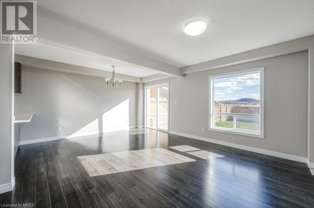 47 ARLINGTON Parkway