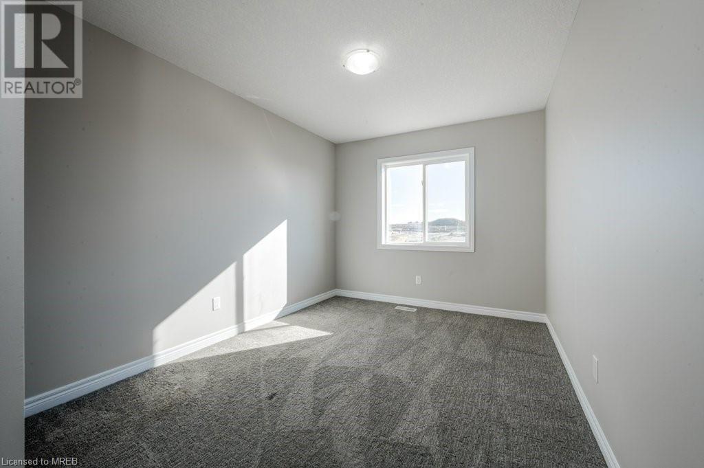 47 ARLINGTON Parkway