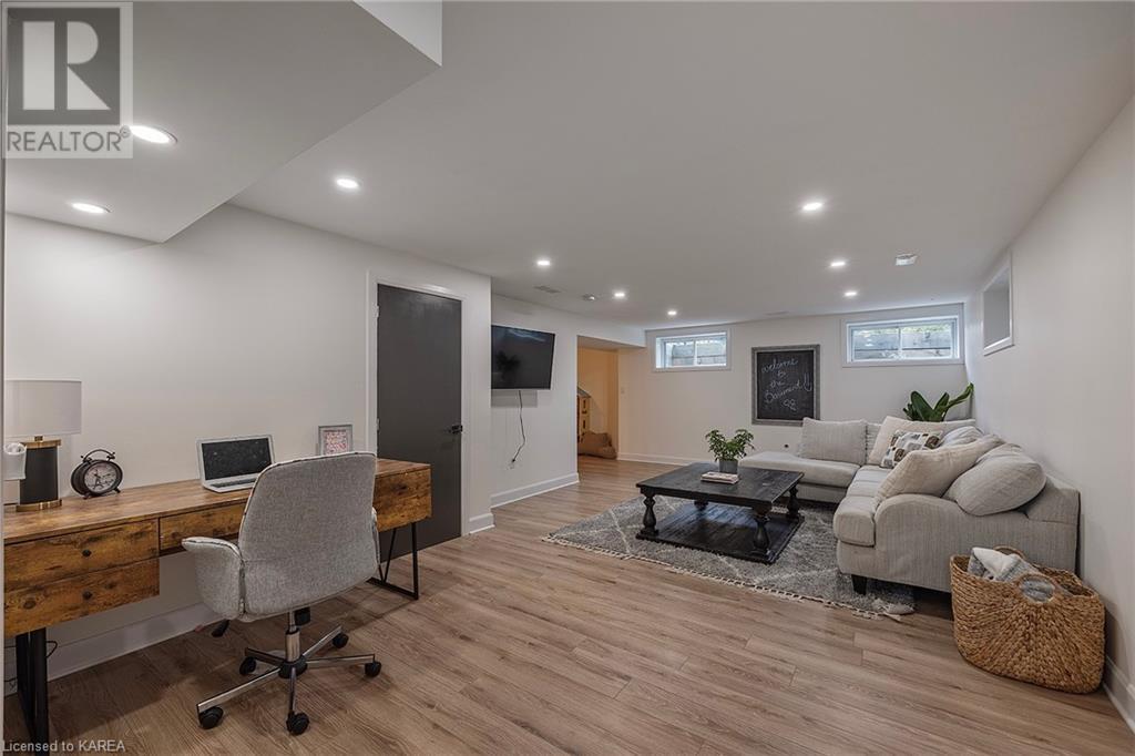 205 CLIPPER Court